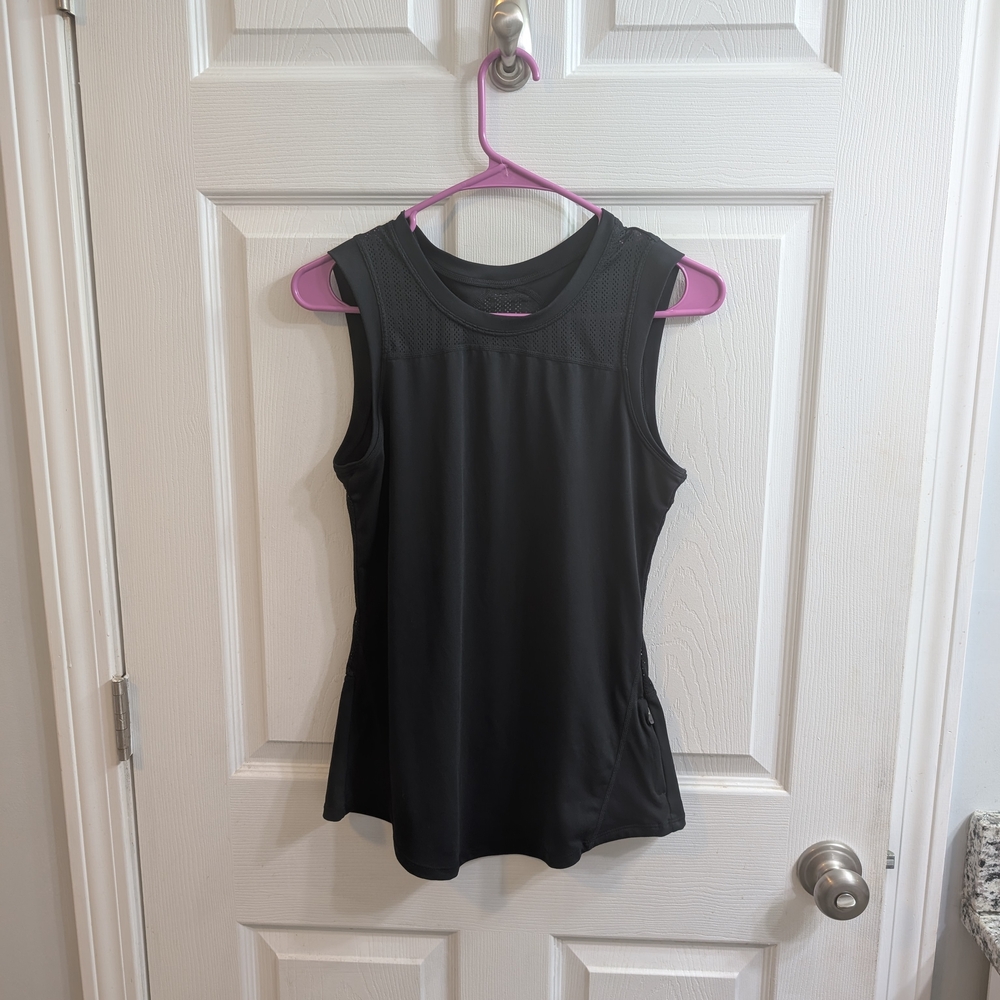 Fabletics Womens Black Sleeveless Athletic Shirt With Mesh Zipper Pocket 16Wx25L